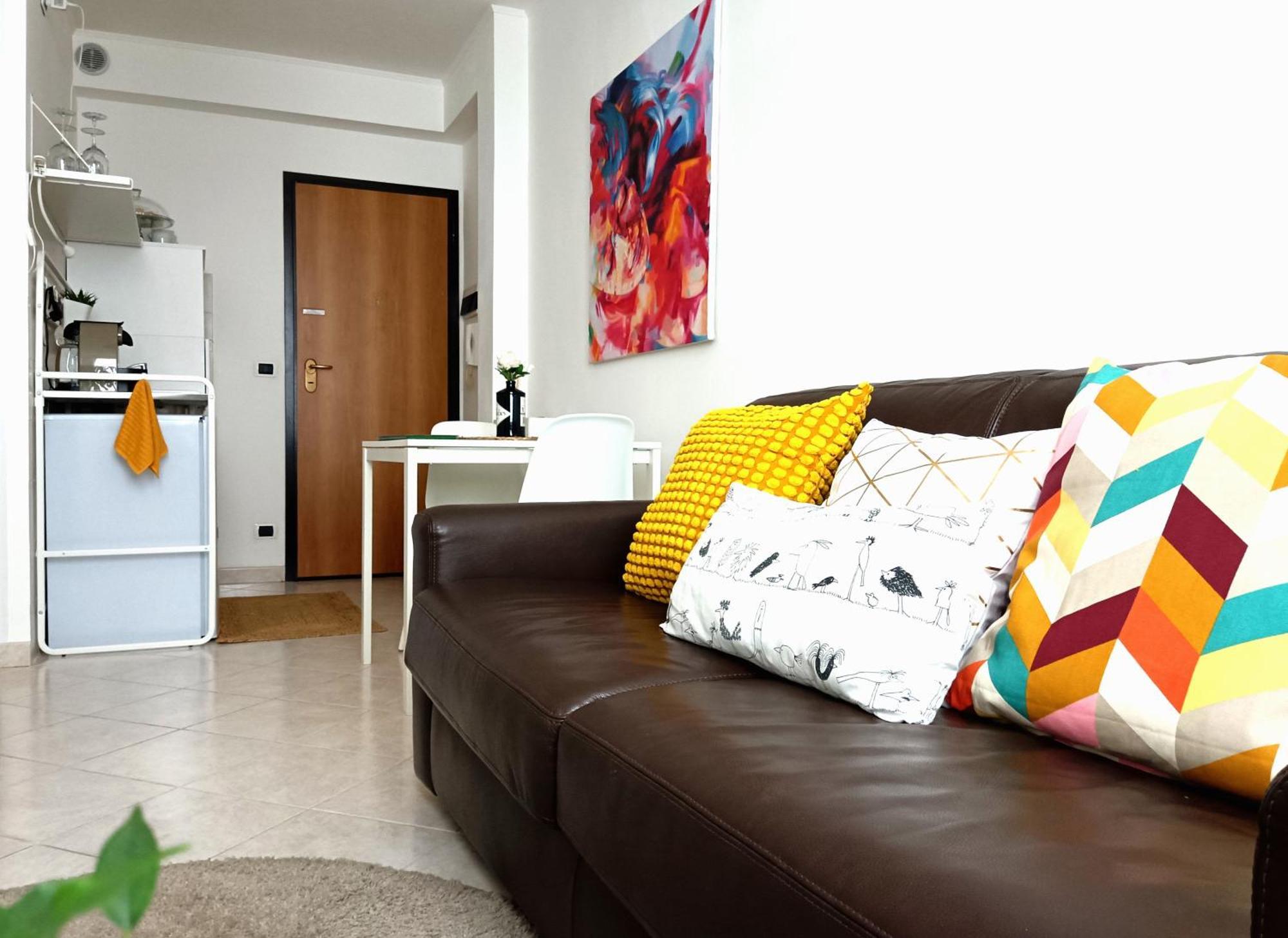 شقة A Casa Di Pizz - Bilocale Con Parcheggio Privato سافونا الغرفة الصورة